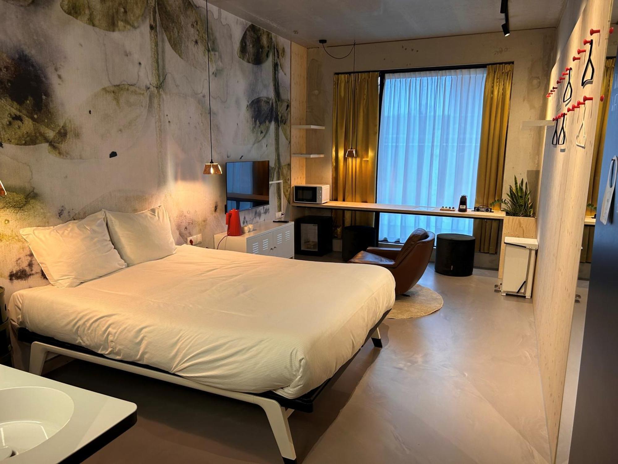 Moloko, Modern Designed Sleep & Shower Hotel In City Center, Digital Key By Sms Enschede Eksteriør billede